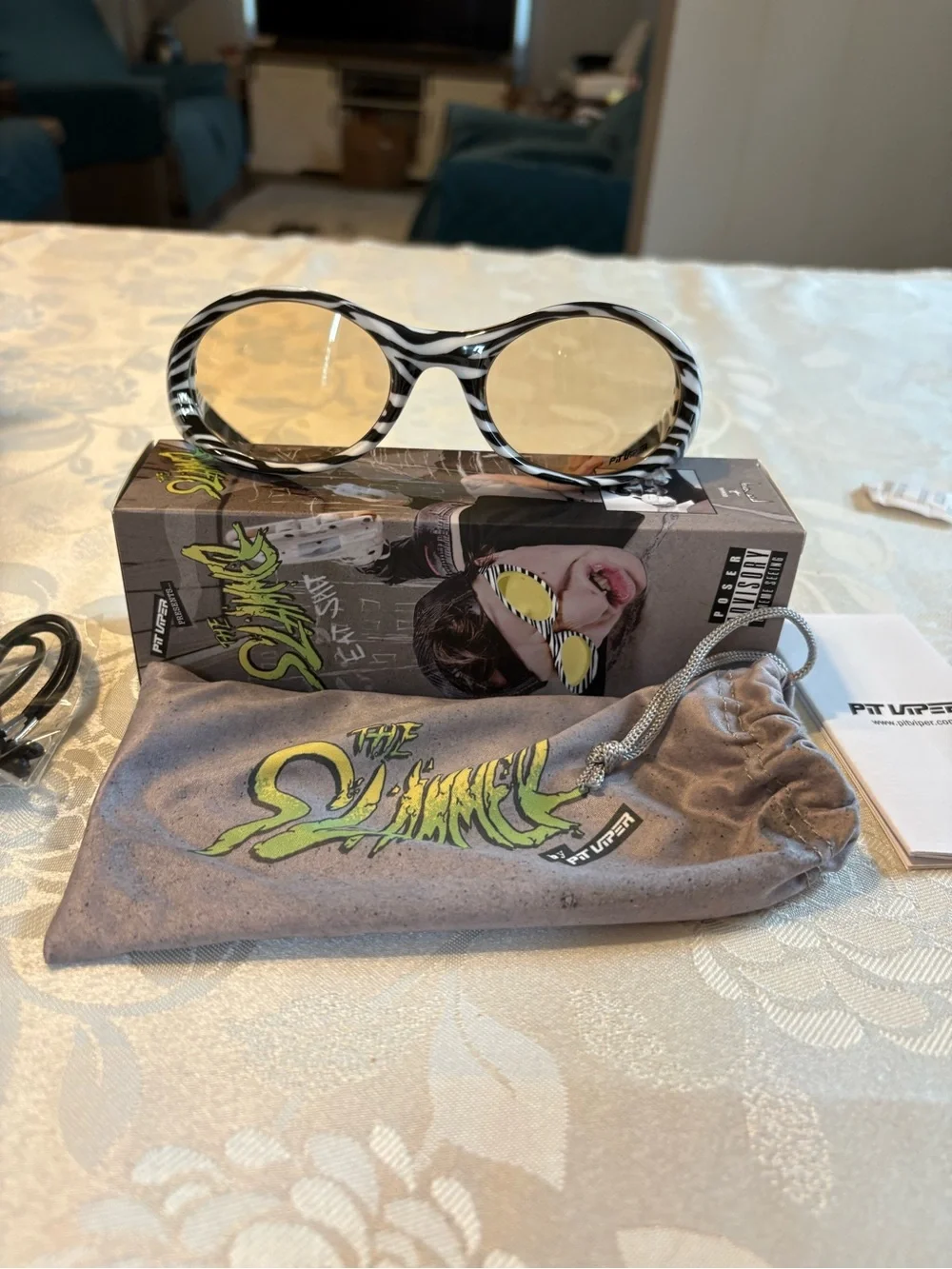 Pit Viper The Herbivore photochromic lense yellow transitions to smoke New